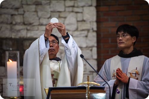 라파엘형제장례23.jpg