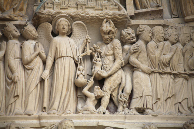 uec_fr_paris_notre_dame_judgement_z.jpg